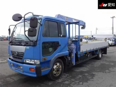 Nissan TRUCK