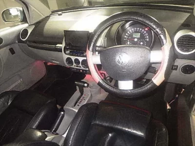 Volkswagen NEW BEETLE