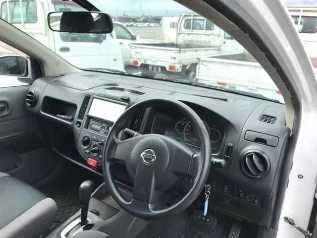 Nissan AD