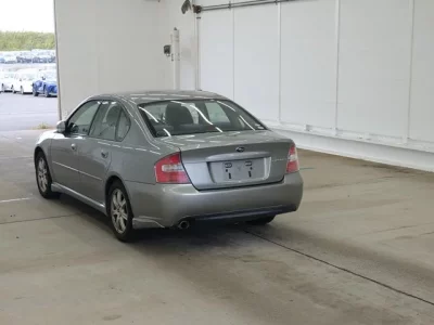 Subaru LEGACY B4