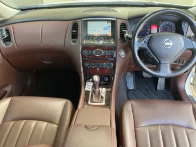 Nissan SKYLINE CROSSOVER