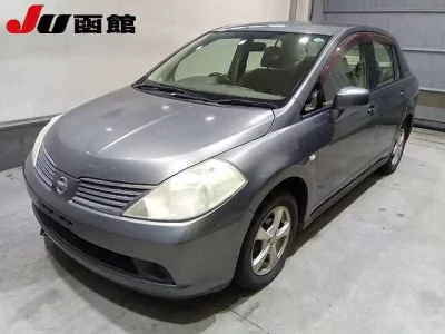 Nissan TIIDA LATIO