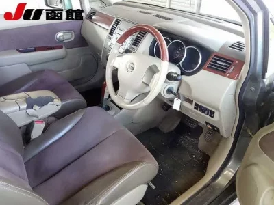 Nissan TIIDA LATIO