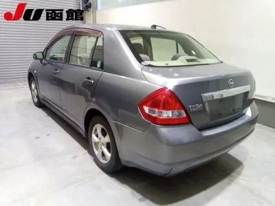 Nissan TIIDA LATIO
