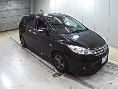 Nissan LAFESTA