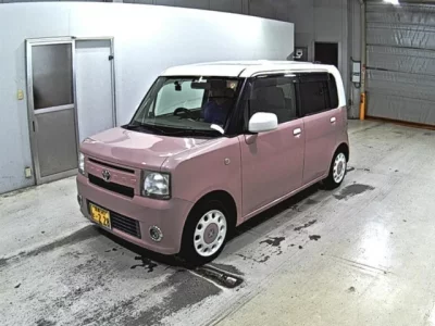 Toyota PIXIS SPACE