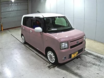 Toyota PIXIS SPACE