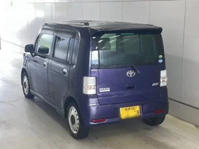 Toyota PIXIS SPACE