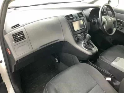 Toyota MARK X ZIO
