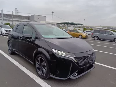 Nissan AURA