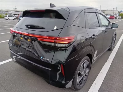 Nissan AURA
