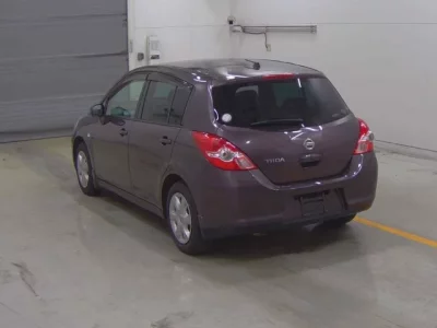 Nissan TIIDA