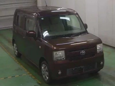 Toyota PIXIS SPACE