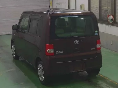 Toyota PIXIS SPACE