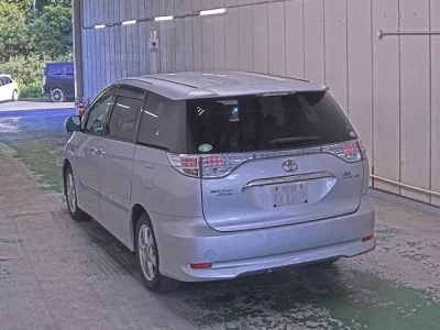 Toyota ESTIMA HYBRID