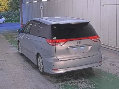 Toyota ESTIMA HYBRID
