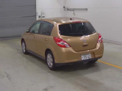 Nissan TIIDA