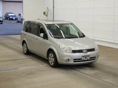 Nissan LAFESTA