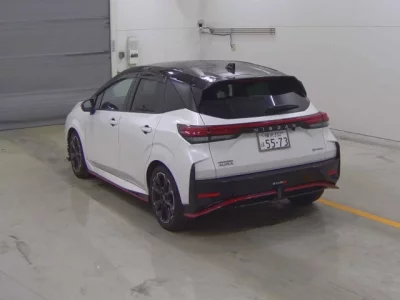 Nissan AURA