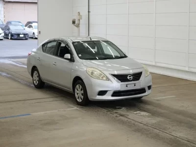 Nissan TIIDA LATIO