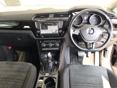 Volkswagen GOLF TOURAN