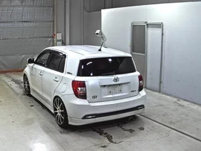 Toyota IST