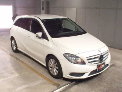 Mercedes-Benz B CLASS