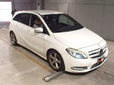 Mercedes-Benz B CLASS
