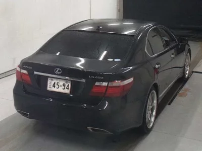Lexus LS