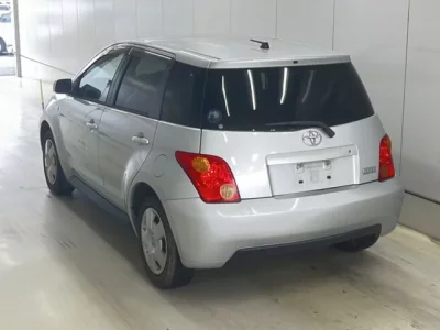 Toyota IST