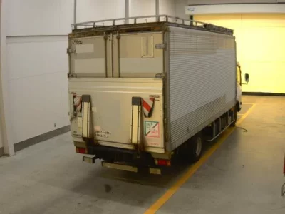 Isuzu ELF