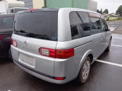 Nissan LAFESTA