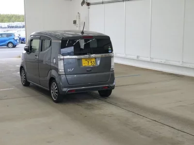 Honda N BOX SLASH