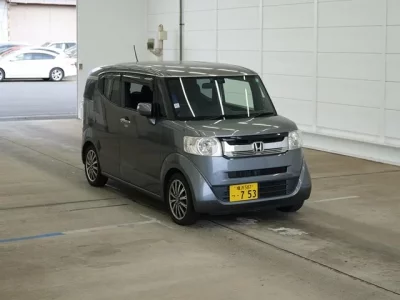 Honda N BOX SLASH