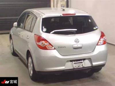 Nissan TIIDA