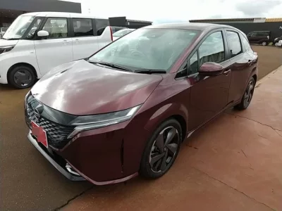 Nissan AURA