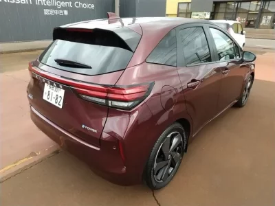Nissan AURA
