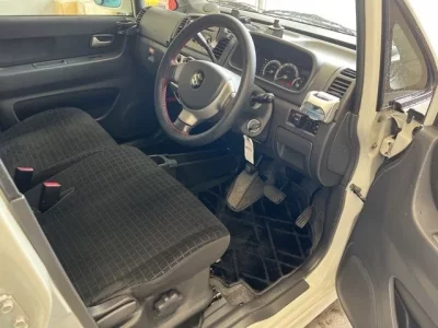 Suzuki MRWAGON