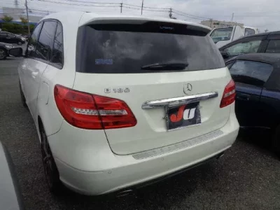 Mercedes-Benz B CLASS