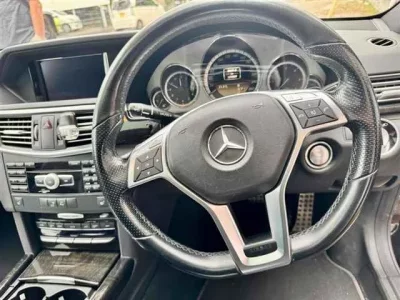 Mercedes-Benz E CLASS WAGON