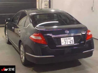 Nissan TEANA