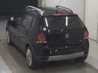 Volkswagen CROSS POLO