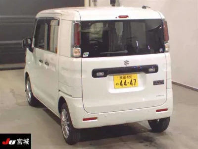 Suzuki SPACIA BASE