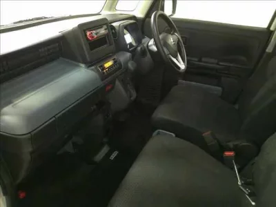 Suzuki SPACIA BASE