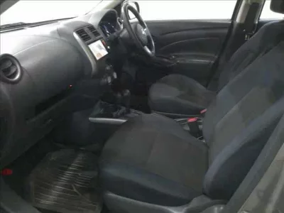 Nissan TIIDA LATIO