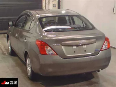Nissan TIIDA LATIO