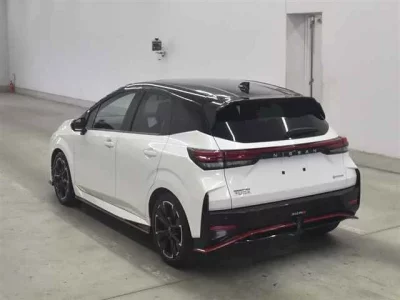 Nissan AURA