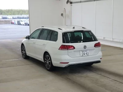 Volkswagen GOLF VARIANT