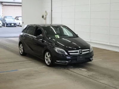 Mercedes-Benz B CLASS