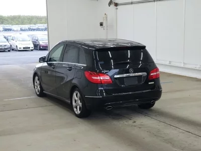 Mercedes-Benz B CLASS
